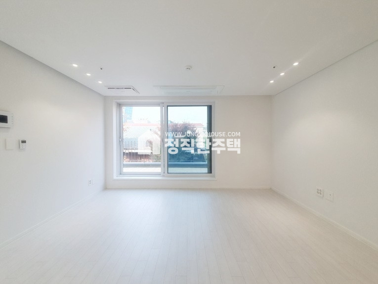 서울 용산구 이태원동 ★★녹사평역, 이태원역 더블역세권 공원뷰 3룸 테라스 고급빌라★★ 분양 매물번호 13194 사진 3