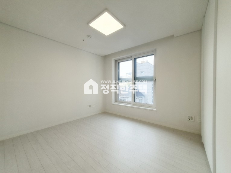 서울 용산구 이태원동 ★★녹사평역, 이태원역 더블역세권 공원뷰 3룸 테라스 고급빌라★★ 분양 매물번호 13194 사진 7