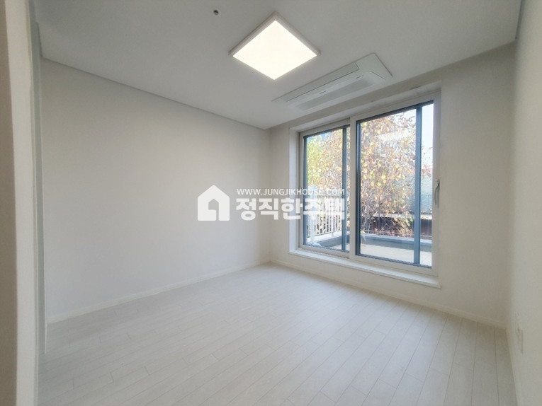 서울 용산구 이태원동 ★★녹사평역, 이태원역 더블역세권 공원뷰 3룸 테라스 고급빌라★★ 분양 매물번호 13194 사진 11