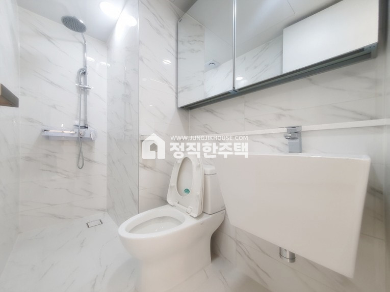 서울 용산구 이태원동 ★★녹사평역, 이태원역 더블역세권 공원뷰 3룸 테라스 고급빌라★★ 분양 매물번호 13194 사진 13