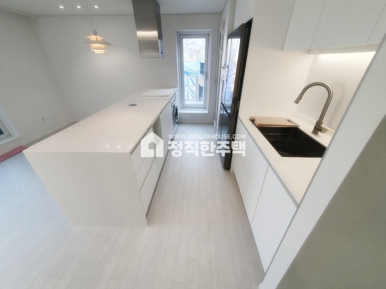 서울 용산구 이태원동 ★★녹사평역, 이태원역 더블역세권 공원뷰 복층 고급빌라★★ 분양 매물번호 13193 사진 5