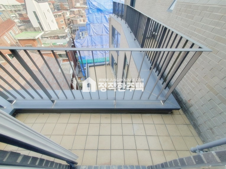 서울 용산구 이태원동 ★★녹사평역, 이태원역 더블역세권 공원뷰 복층 고급빌라★★ 분양 매물번호 13193 사진 7