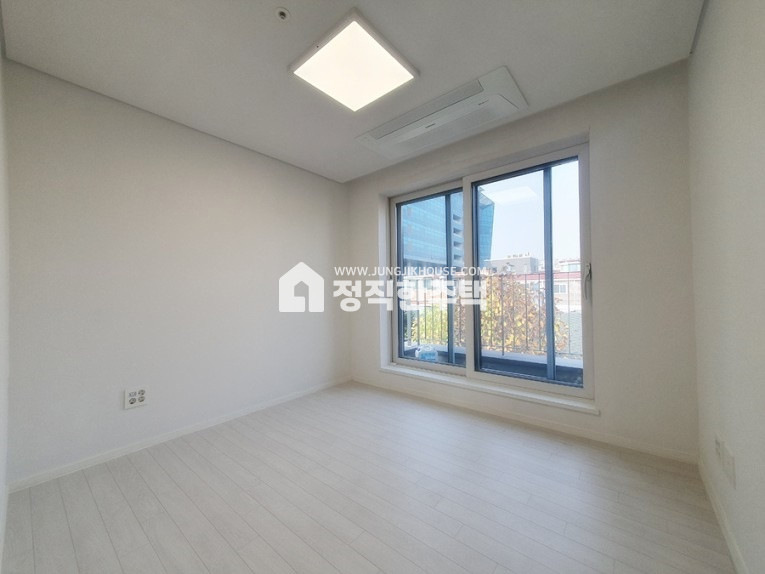 서울 용산구 이태원동 ★★녹사평역, 이태원역 더블역세권 공원뷰 복층 고급빌라★★ 분양 매물번호 13193 사진 8