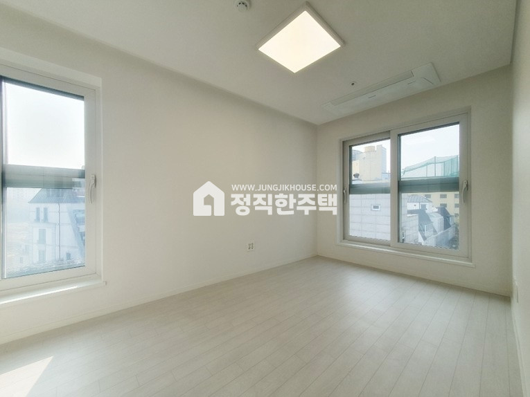서울 용산구 이태원동 ★★녹사평역, 이태원역 더블역세권 공원뷰 복층 고급빌라★★ 분양 매물번호 13193 사진 9