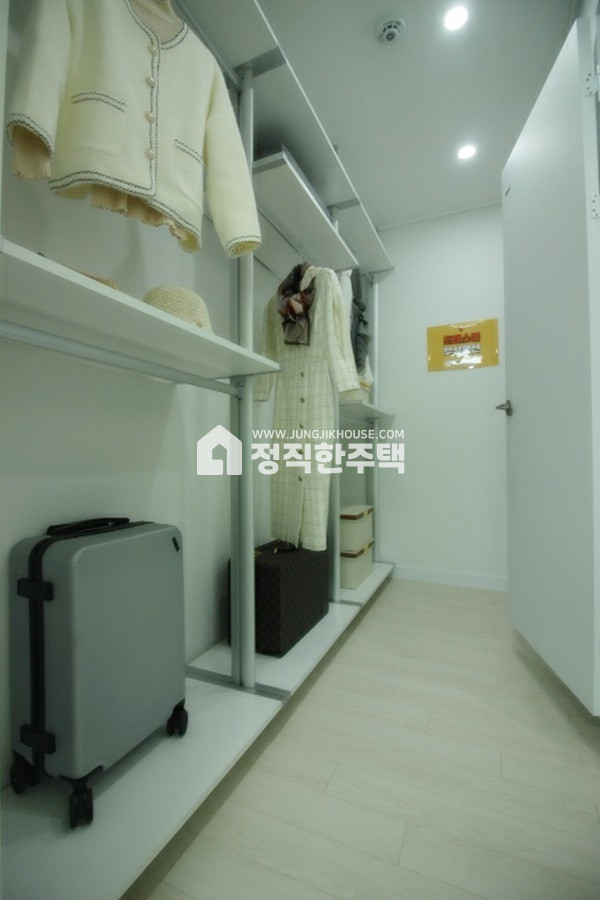 경기 용인기흥구 보라동 ♥ ♥다양한 옵션!!단지형 3룸 빌라♥ ♥상갈역 돕8분,!민속촌역 신설 GTX-A개통예정,!서울/강남 직행버스노선 3개!! 분양 매물번호 13266 사진 11