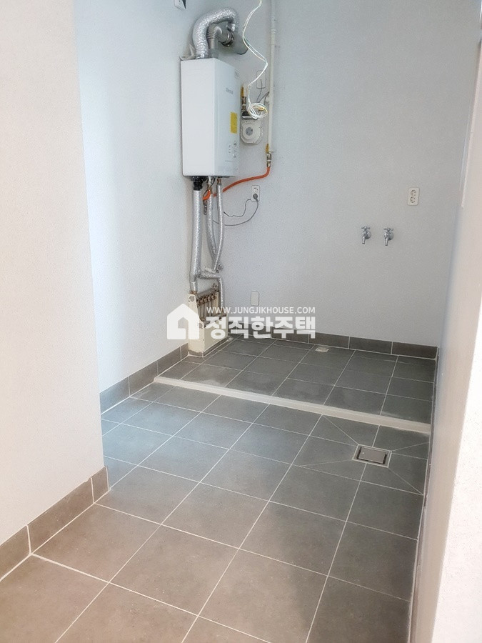 경기 용인수지구 신봉동 ★★모든세대 남향, 4개동 단지형 주택★★1층세대 개인정원, 4층세대 복층테라스 구조!! 분양 매물번호 13247 사진 8